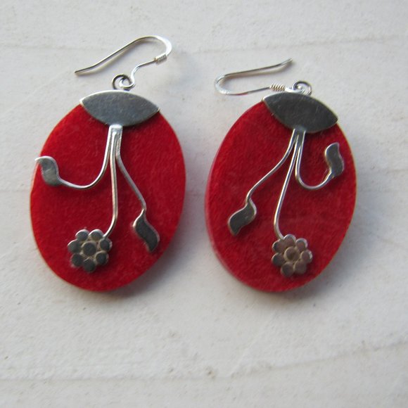 Sterling Silver Red Stone Earrings - Picture 1 of 3